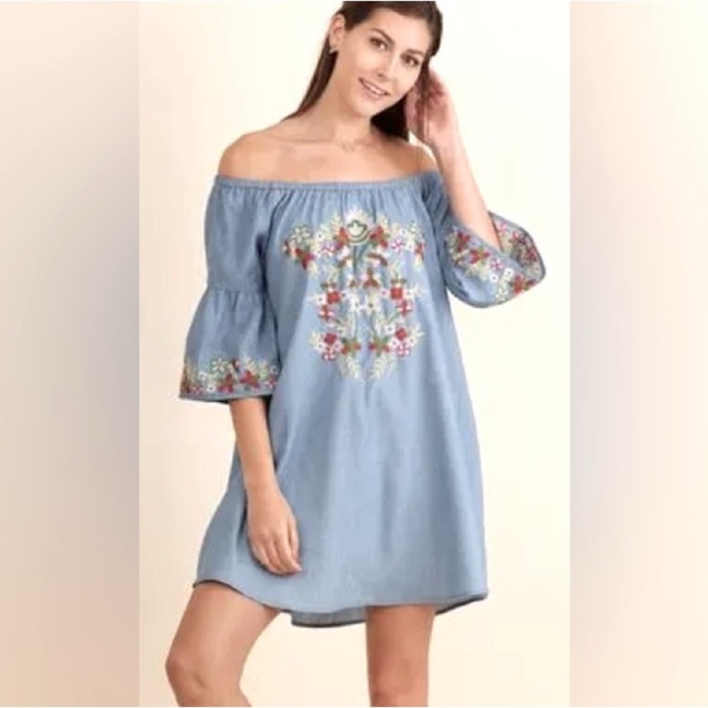 Umgee NWT Blue Off-Shoulder Bell Sleeve Embroidered Dress